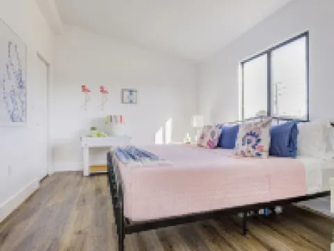 Elevated Beach Haus 克雷森特海灘酒店