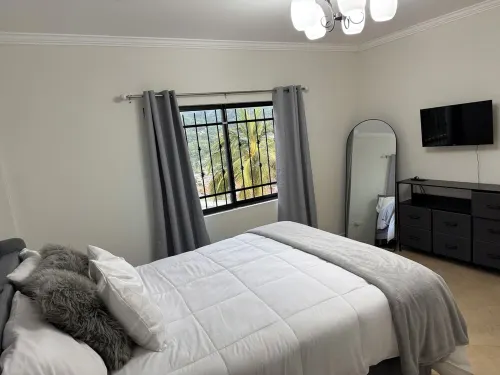 Stunning 4 bdr villa in Port of Spain with breathtaking ocean and city views Hotels in Diego Martin