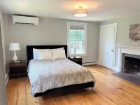 Quintessential Maine- Spacious Home, Close to Town, Vacationland All Around You