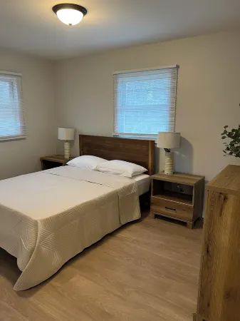 Cozy Modern Farmhouse Prime Lakeview Location Отели в г. Батл Крик