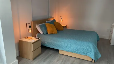 Charming studio in lovely Hialeah with AC, WiFi