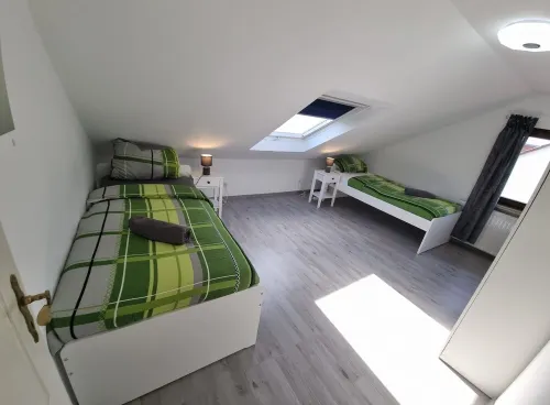 Monteurzimmer Gelnhausen, Ferienwohnung, Auch für Große Gruppen, Nähe Frankfurt