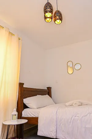 Highway views full furnished 1-bedroom apartments at OJ-Membley