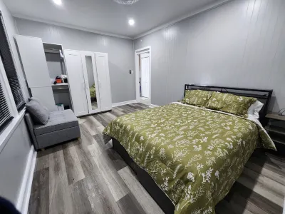 2-bedroom apartment Walking distance to beach Hotels near Beach Family Medical