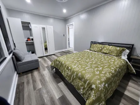 2-bedroom apartment Walking distance to beach