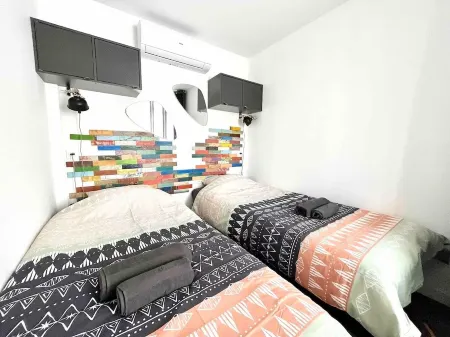 Cosy apartment 2 steps from the port and station