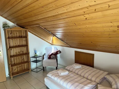 Beautiful vacation apartment Palatinate, for 2-5 persons 85 sqm, top floor Hotels in Mertesheim