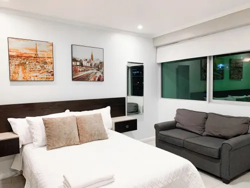 Suite with view to Santa Ana hill with GYM