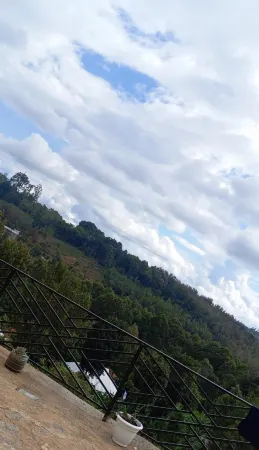 Enchanting 4-bedroom apartment with WiFi in Lushoto Tanga