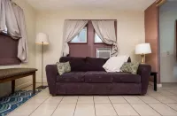 Casa de Colores - Cheerful 1 Bed, Full Bath House