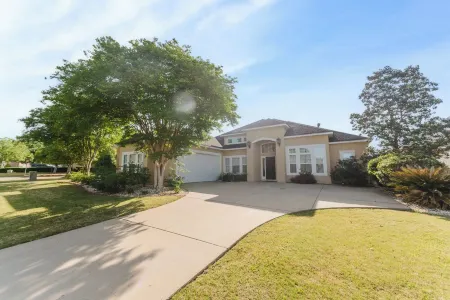Tranquil and Luxurious 3BR/2.5BA home in Albany