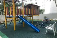 Apartamento Amplo em Pitangueiras com 3 Suítes na Quadra da Praia