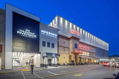 Stylish 1br Unit. Parking. Easy Ride to NYC Hotels near Foschini Park