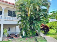 Casa del Mango Four Bedroom Vacation Home in Cabo Rojo PR