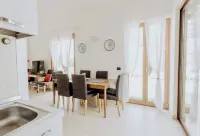 Villa in residence with swimming pool. Relaxation and comfort 5 minutes' drive from the sea