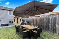 Niagara Retreat|HotTub|Sauna|Games|15 Min to Falls