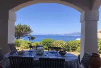 Villa Pieds Dans Leau Pointe de la Castagna - Baie Dajaccio - 12 Couchages Hotels in Coti-Chiavari