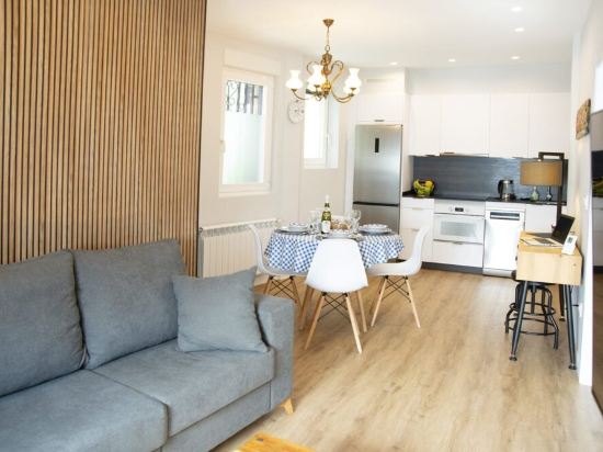 A Casa de Pedra. Modern and comfortable duplex for 4 pax in the center of O Grove