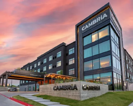 Cambria Hotel Austin Airport Hotels in Montopolis