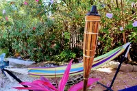 Tropical Beach Loft  w/King Bed + Sea/Mountain Views! Hotel di 