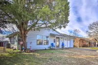 Dog-Friendly Bartlesville Retreat w/ Yard!