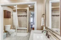 Lawton Home - 4 Mi to Museum of the Great Plains! - 3-Star
