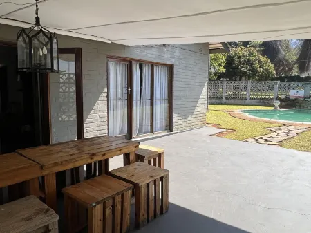 Mutare Manor - 2304 Отели в г. Мутаре