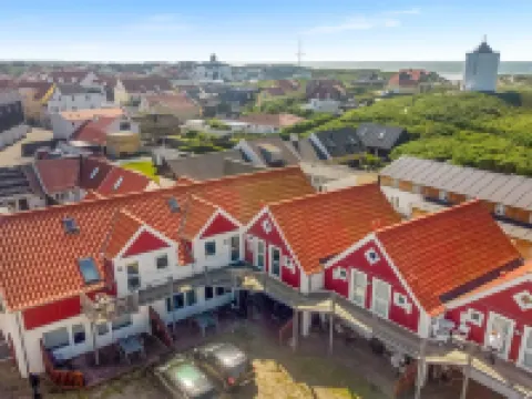"Poulsen" - 200m from the Sea