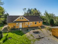 "Annestine" - 200m from the Sea Hotels in Hals