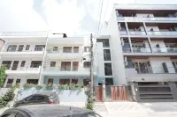 Raj Mahal Hotel Отели в г. 