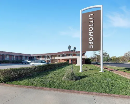Littomore Suites Bathurst Hotels in Bathurst