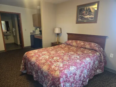 Hanks Reno Junction Lodge Hotels near Black Thunder Coal Mine