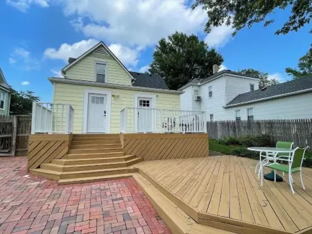 Cheerful 4 bedroom close to historical/sport sites