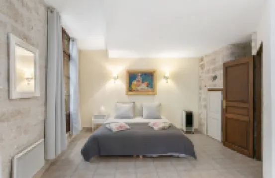 Serinity - 17th century, designer apartment