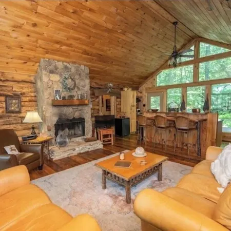 Authentic Cabin in the Woods!