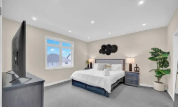 22min drive to Niagara. Sleeps 10. 1GB. 5 Bd/4 Bth