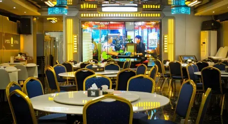 Home me Hotel Отели рядом с достопримечательностью «Рокуэлл Сентер»