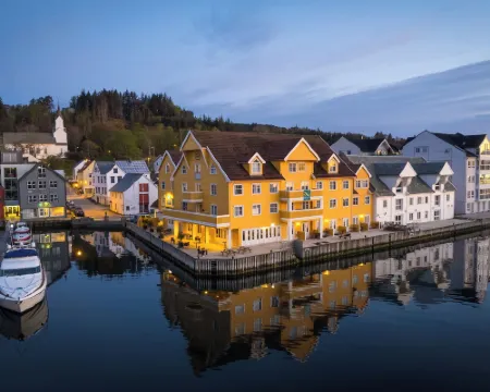 Quality Hotel Florø Hotels in Florø