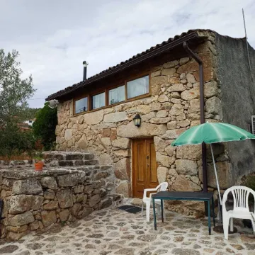 Outros Tempos - Turismo de Aldeia