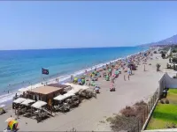 Apartment near beach with pools and hot tub