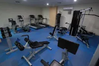 Coral Island Beach View Hotel - Phòng tập thể hình