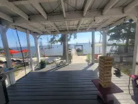 Edgewater Pirates Den Beautiful Water Front. 1 bedroom, bath, Water front fun