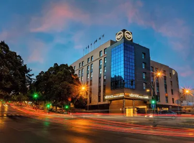 茵戴洛阿爾梅里亞頂點酒店 鄰近Parque de Rescate de la Fauna Sahariana的酒店