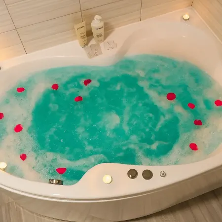 Relax Dzhakuzi V Tsentre Minska Hotel Отели рядом с достопримечательностью «Комплекс «Минск-Арена»»