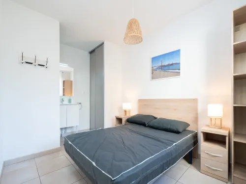 Villa in Valras-Plage near Sandy Beach - piscine