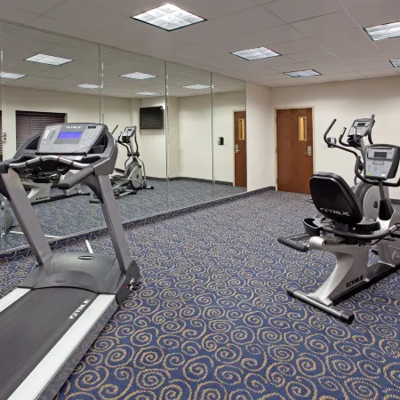 Holiday Inn Express & Suites HOPE MILLS-FAYETTEVILLE ARPT by IHG