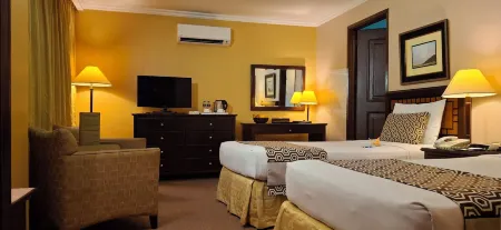 Herald Suites Solana Отели рядом с достопримечательностью «The Linear Makati Tower 2»