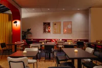 Leonardo Hotel Groningen City Center - breakfast
