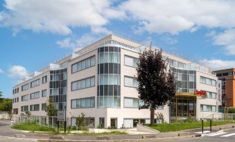 Hampton by Hilton Paris Charles de Gaulle Airport