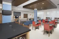 Holiday Inn Express & Suites San Antonio North - Windcrest Hotels in Windcrest